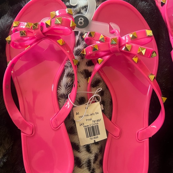 🆕 ROCK-STUD Jelly “FLIP FLOPS” 💖 NEW w/ Tags💖Hot Pink💝size 8 “Similar to V-TINO - Picture 5 of 5